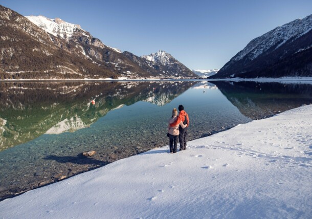     Winter hiking at Lake Achensee / Lake Achensee